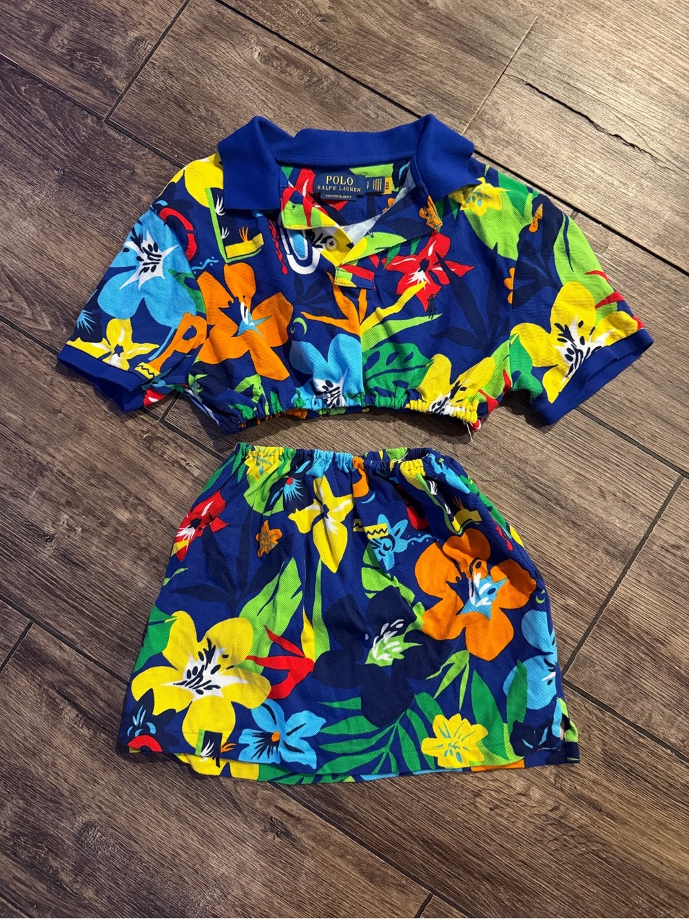Polo Ralph Lauren Tropical
Print Polo Shirt & Skirt Set Size
S *see Description